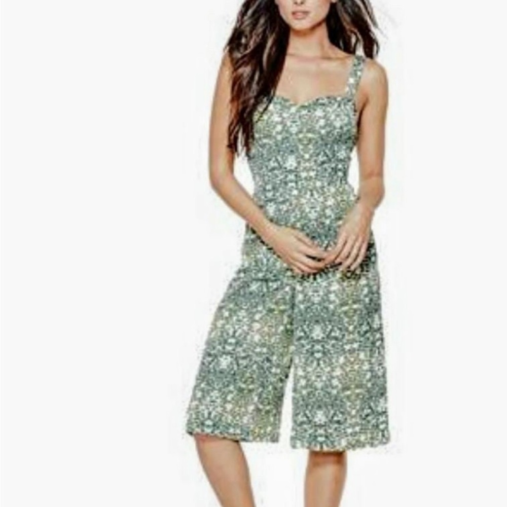 Guess Sand Snake SeaFoam Green Kickflare Cutout Cropped Jumpsuit Size 0